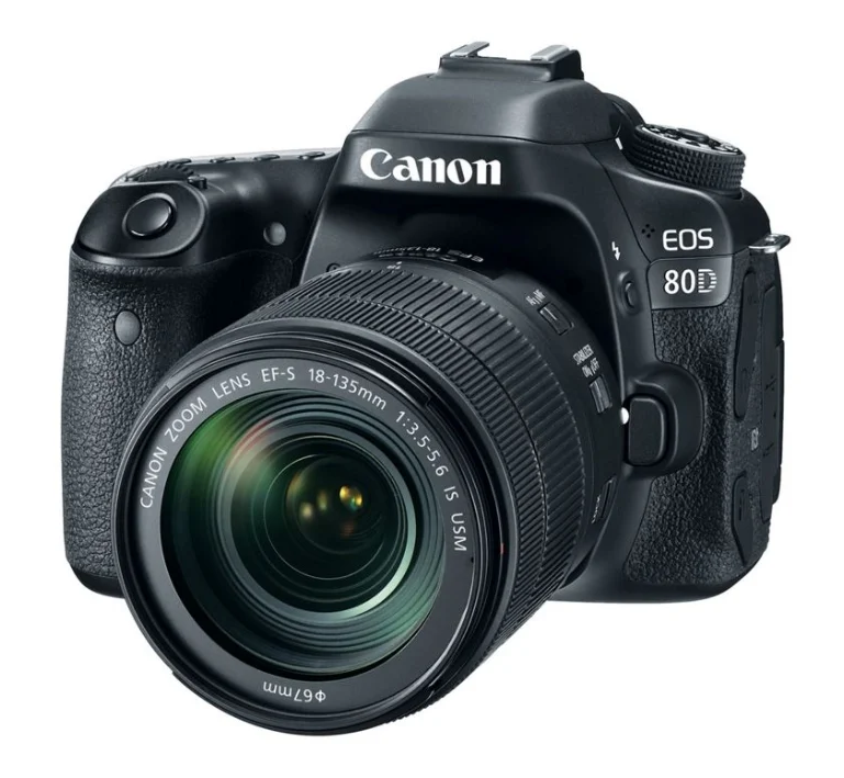 модель от Canon EOS 80D Kit